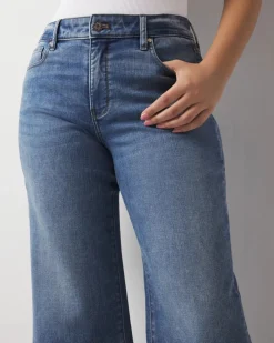 Curvy High-Rise Released Hem Wide Leg Cropped Jean*White House Black Market Sale