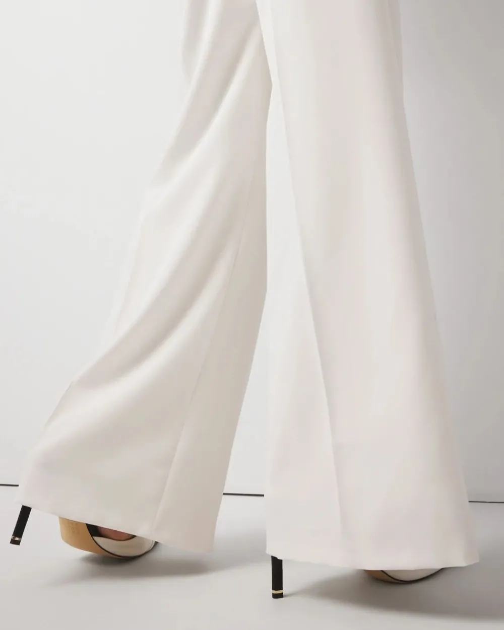 Curvy Pleated Wide Leg Pants*White House Black Market Outlet