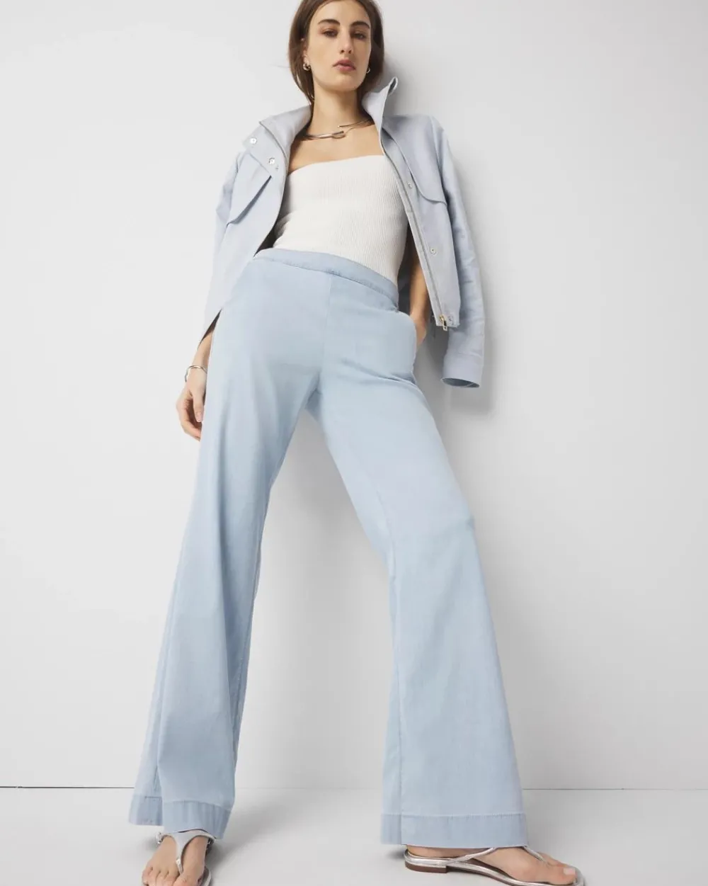 High-Rise Pull-On Wide Leg Jean*White House Black Market Online