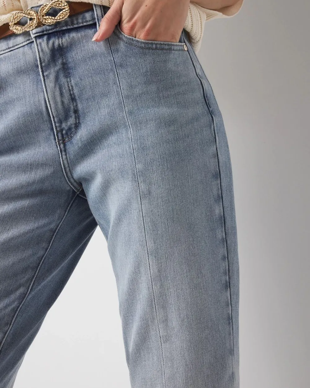 Petite High-Rise Raw Hem Pintuck Straight Jean with Slit*White House Black Market Outlet