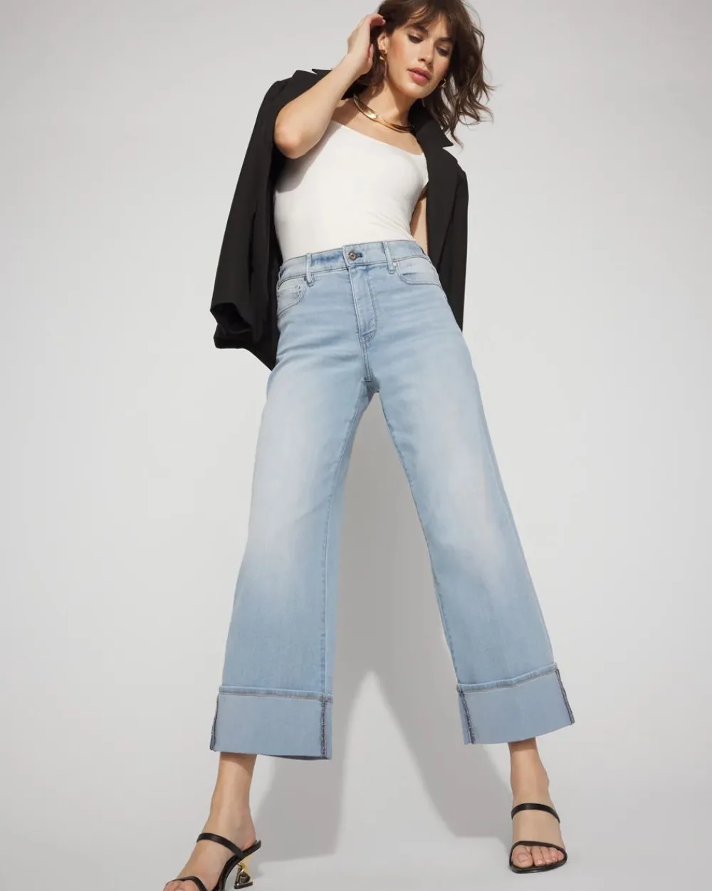 Petite High-Rise Wide Leg Cuff Cropped Jean*White House Black Market Online