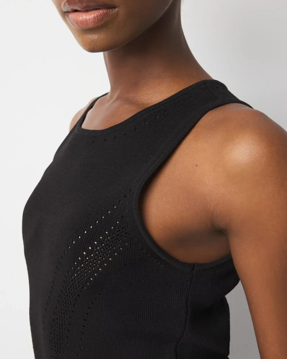 Petite WHBMFORME™ Sculpt Stretch Tank*White House Black Market Outlet