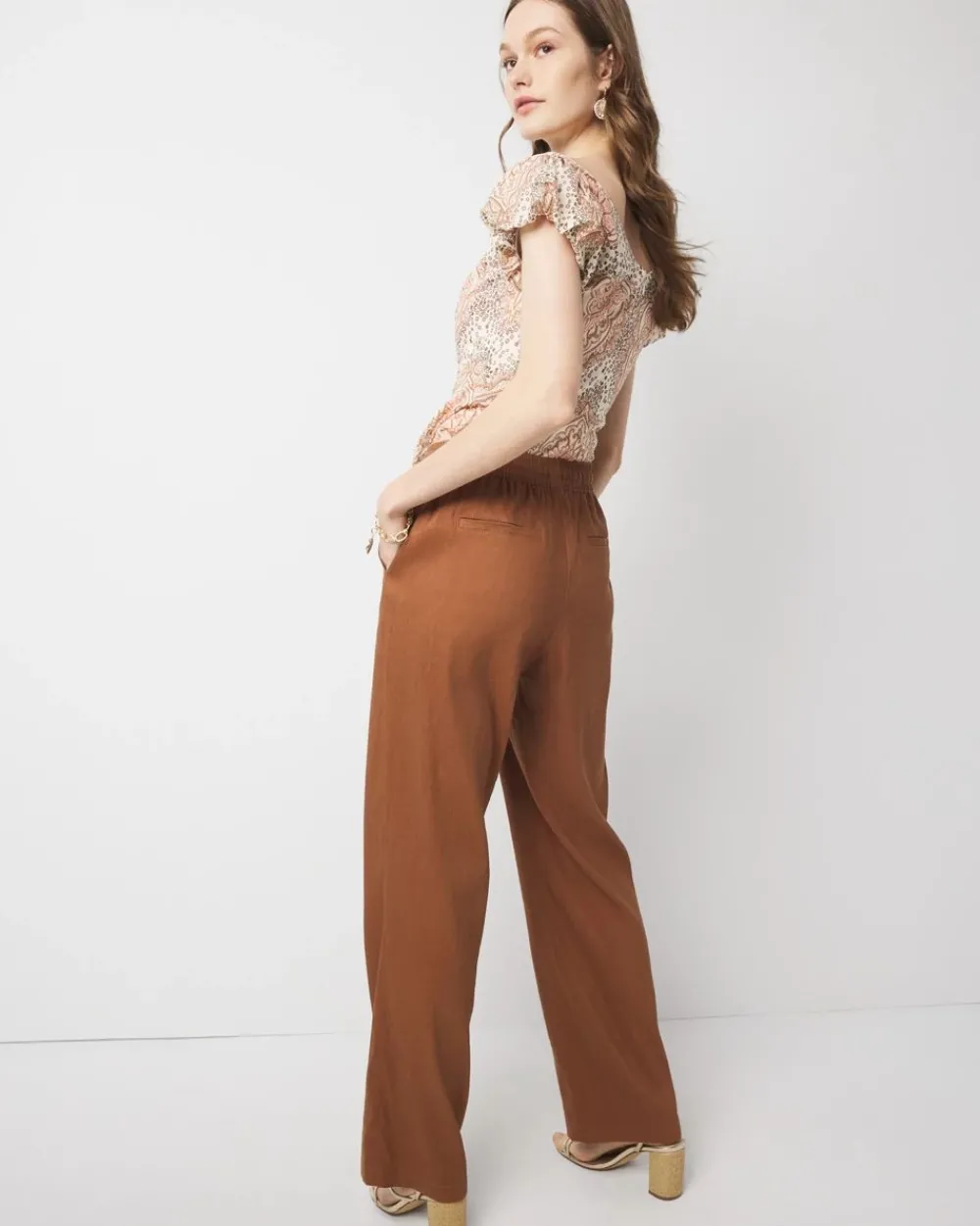 The Everyday Trouser in Linen*White House Black Market Online